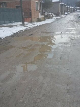 Улица "Юрий Гагарин" в село Драгаш войвода