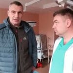 Виталий Кличко и украински лекар