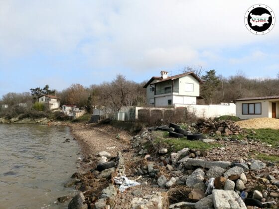 Общината започна почистване на рибарското селище