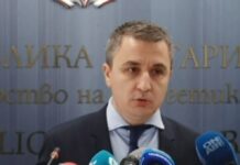 Александър Николов