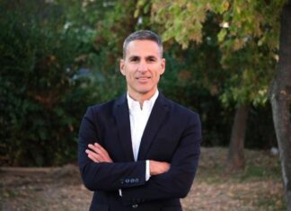 Андрей Гюров