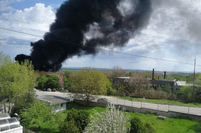 Гъст черен дим в Горна Оряховица