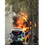 Горящ автобус в Париж