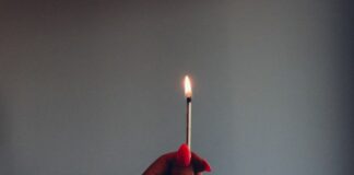 Клечка кибрит, жена