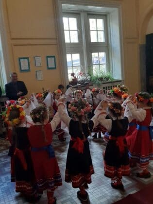 Лазарки от детска градина "Златното ключе"