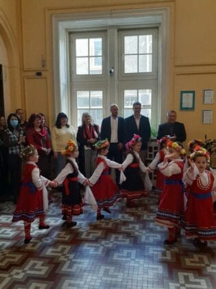 Лазарки от детска градина "Златното ключе"