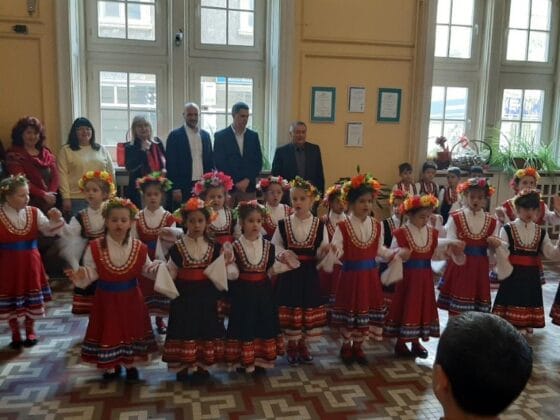 Лазарки от детска градина "Златното ключе"