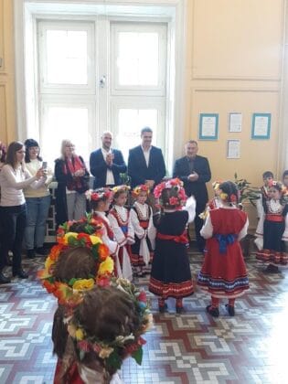 Лазарки от детска градина "Златното ключе"