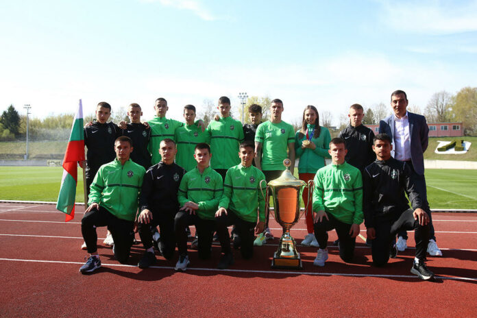 Лудогорец и Мадлен Радуканова