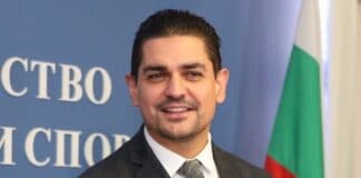 Министър Радостин Василев