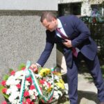 Поднасяне на венци