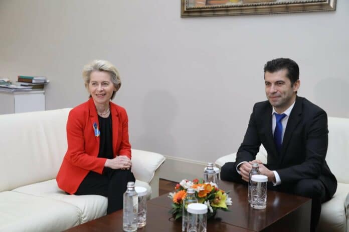 Председател на ЕК Урсула фон дер Лайен и премиер Кирил Петков