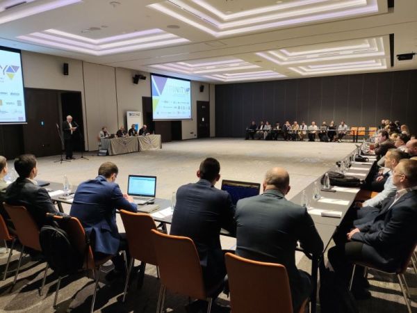 Пленарна среща