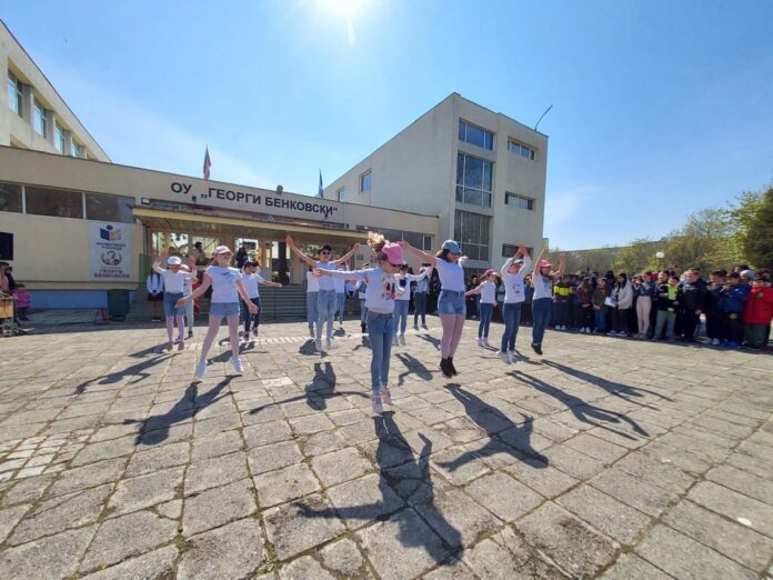 Училищно тържество