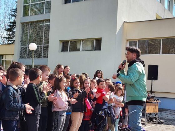 Училищно тържество