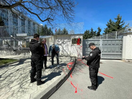 Бабикян и Хаджигенов заляха с боя руското посолство