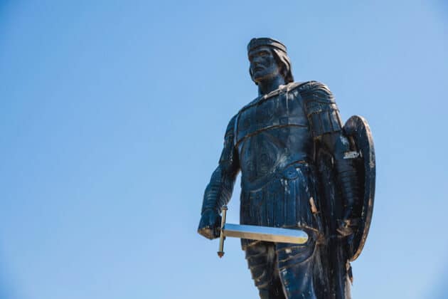 Статуя на цар Калоян