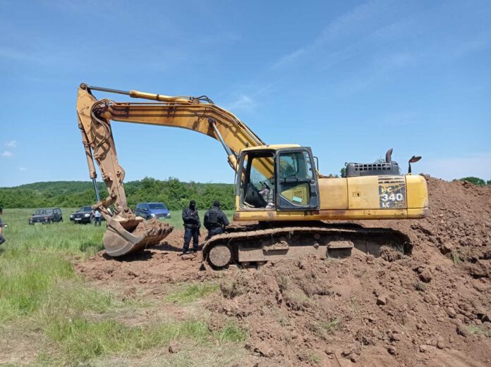 Незаконен добив на злато