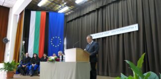 Иван Иванов