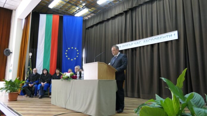 Иван Иванов