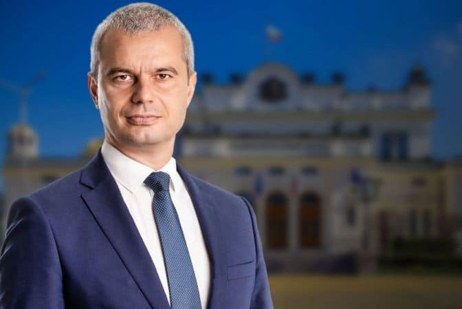 Председателят на политическа партия Възраждане Костадин Костадинов и на парламентарната