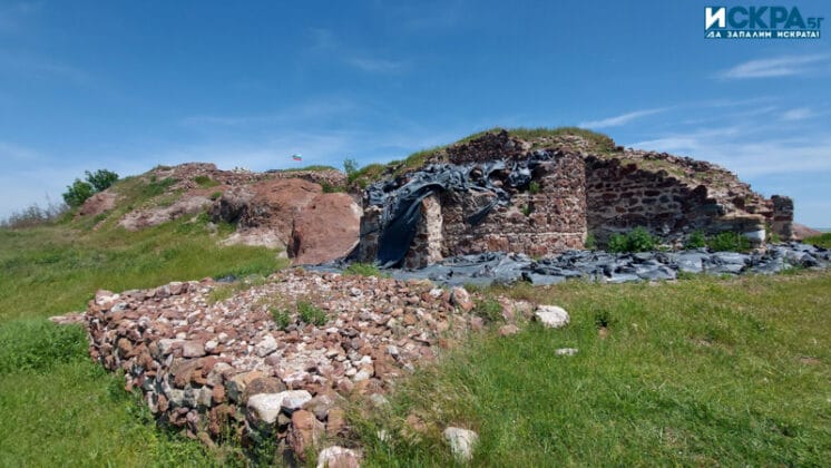 Крепост Русокастро