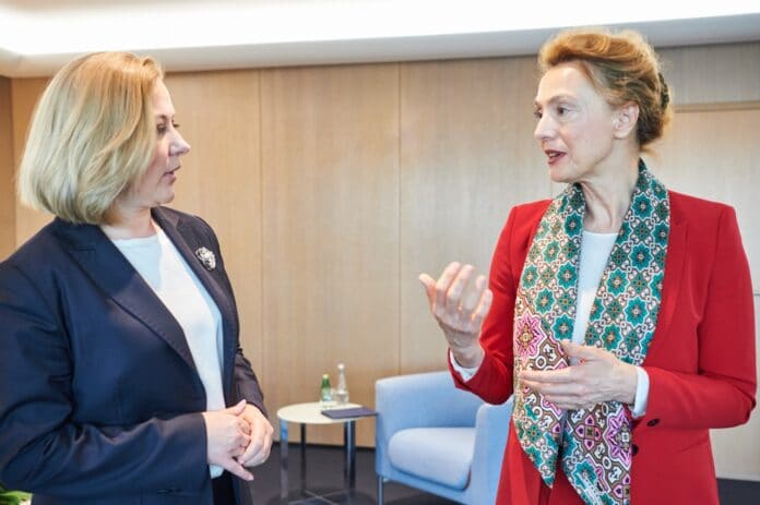 Надежда Йорданова и Мария Бурич