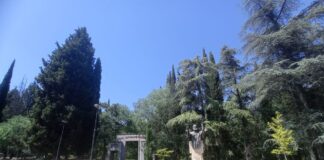 Аязмото - парк "Митрополит Методий Кусев"