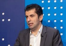 Кирил Петков