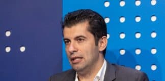 Кирил Петков