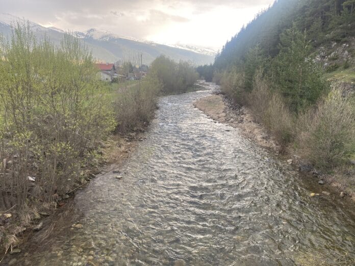 Река Черни Искър