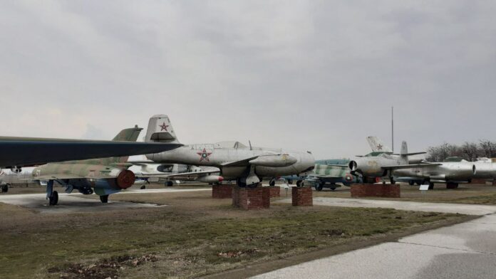 Военни самолети