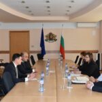 Среща на Корнелия Нинова