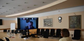 Среща на Корнелия Нинова с търговски аташета