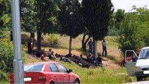 Задържани мигранти в Карлово