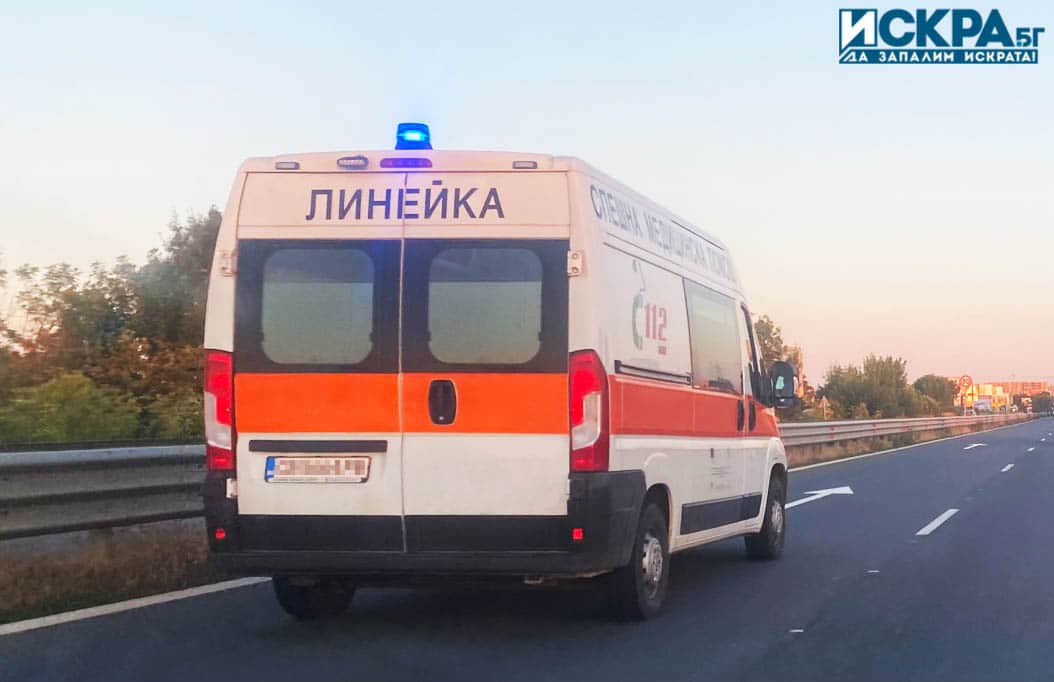 Жена е пострадала след пътнотранспортно произшествие по пътя Бургас Созопол съобщиха