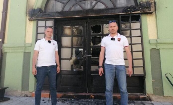 (от ляво надясно) Александър Сиди и Ангел Джамбазки