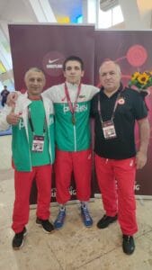 Калоян Атанасов по средата