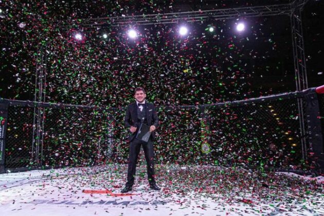 Водещият Борис Тонев