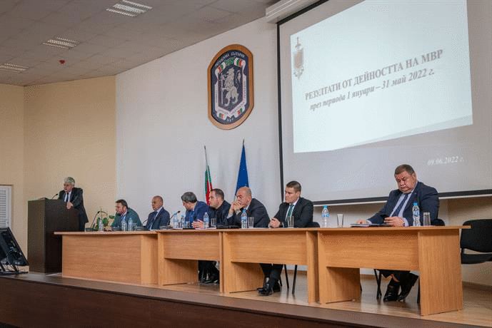 Бойко Рашков (най-вляво)