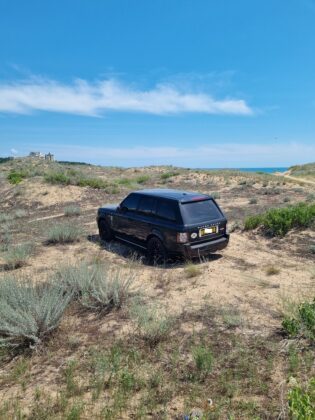 Джип на плажа