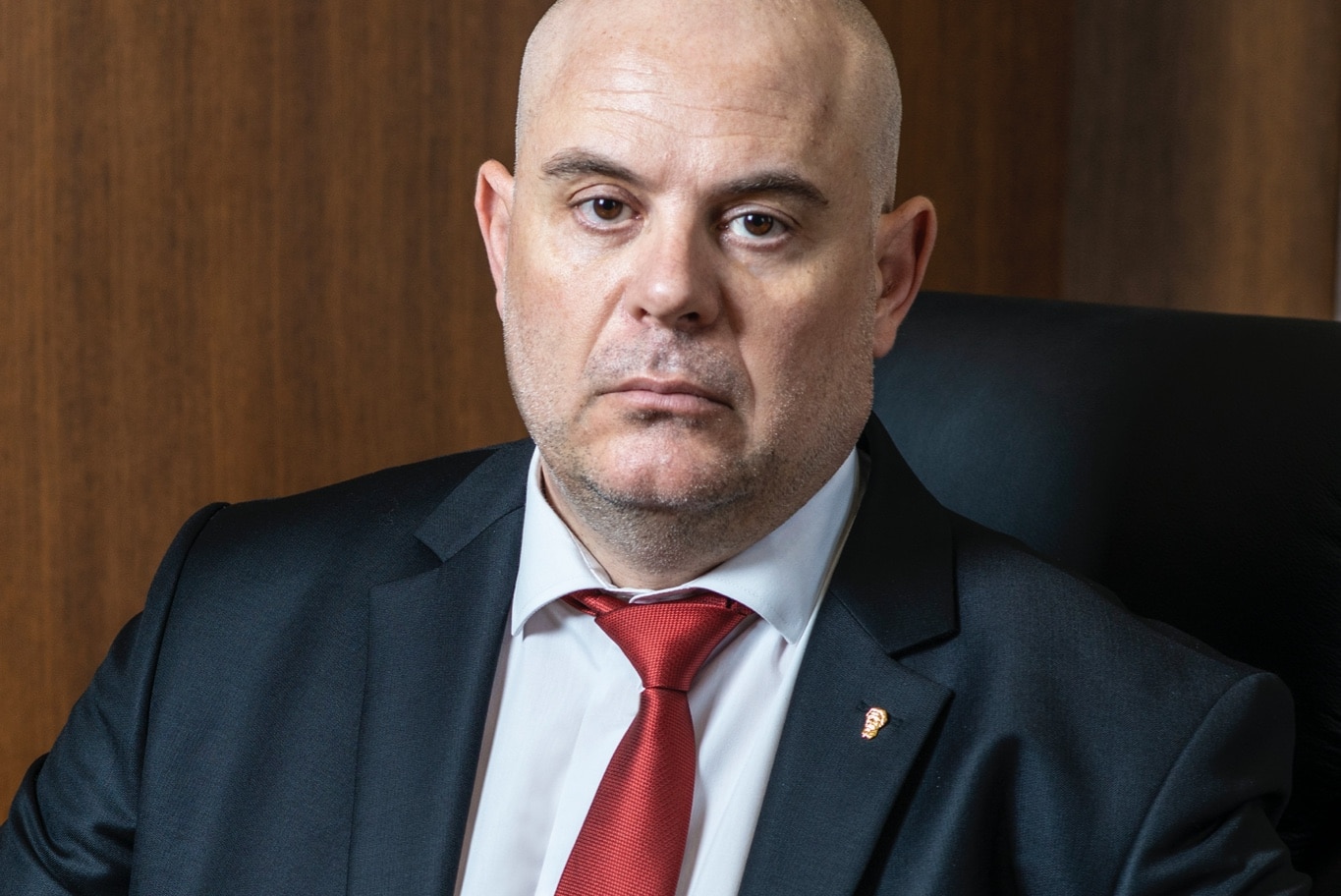 Президентът Румен Радев освободи днес Иван Гешев от длъжността главен