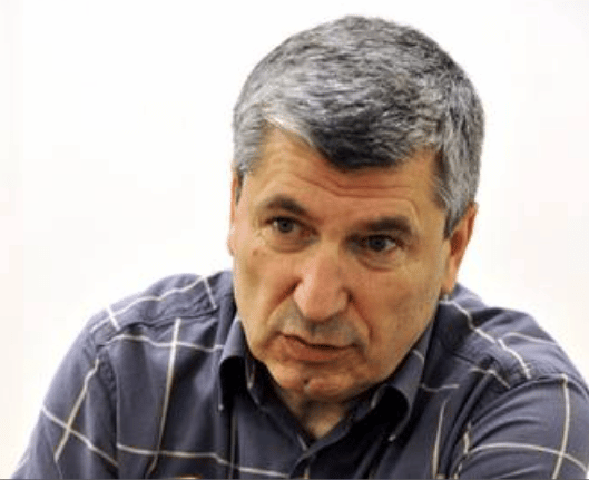Политическият анализатор и енергиен експерт Илиян Василев коментира в социалната