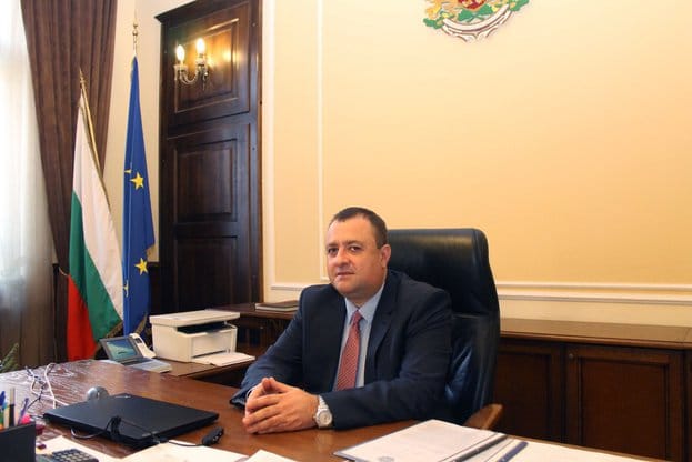 Иван Иванов