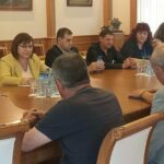 Министър Корнелия Нинова с представители на ВМЗ-Сопот