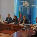 Министър Асена Сербезова на пресконференция