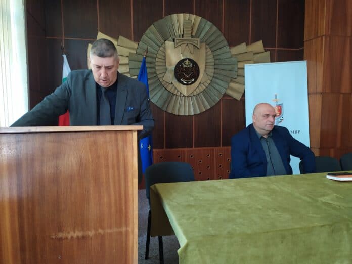 Старши комисар Павел Млеканов и комисар Йордан Николов