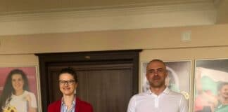 Подписване на договор