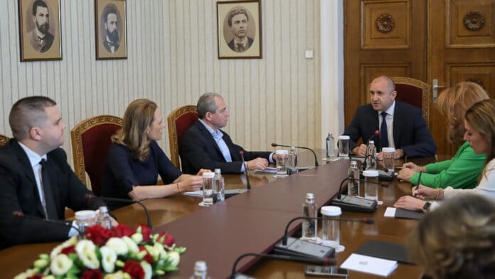 Президентът с ИТН