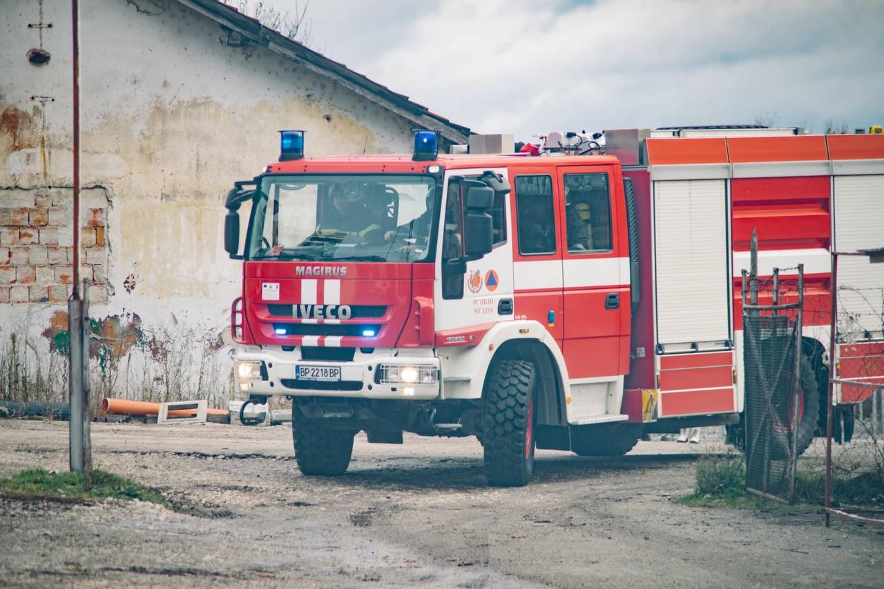 Пенсионерка е пострадала при пожар в дома си в Перник